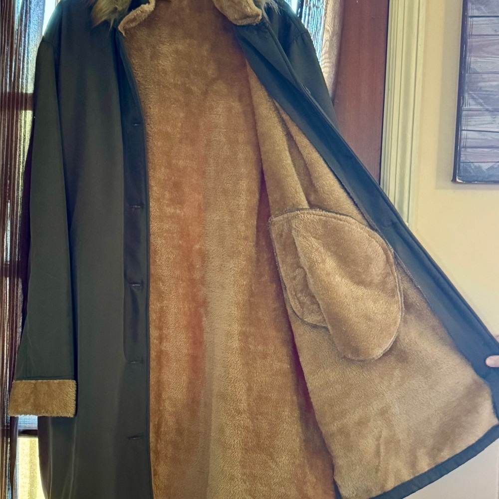Ladies Vintage Greenish / Tan Fur Hoodie Collar Sz 3 Xlg (26x28)  100% Poly 3381